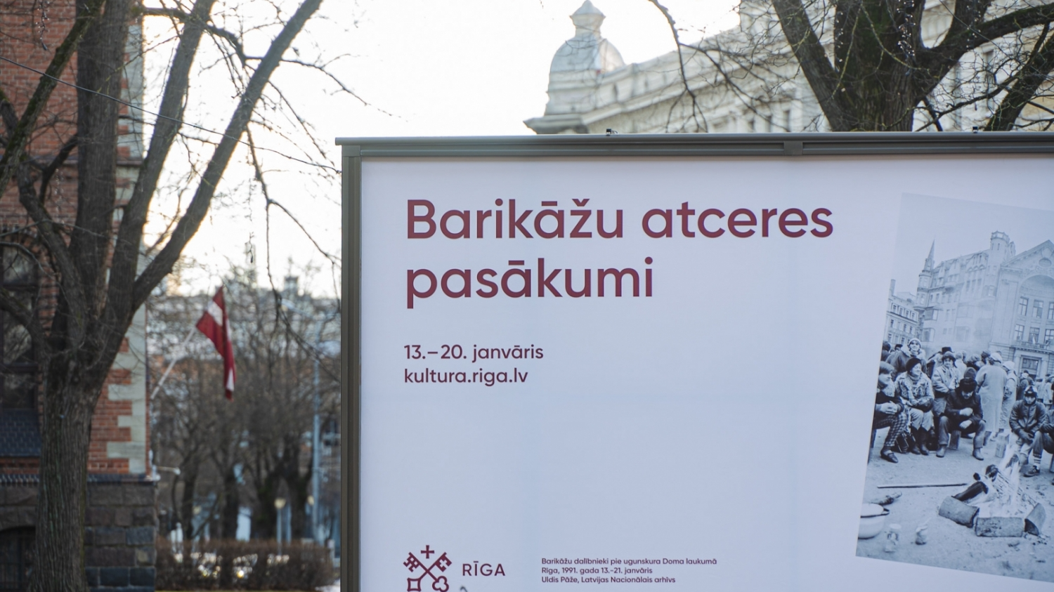 Rīgas pašvaldība aicina apmeklēt 1991. gada barikāžu atcerei veltītu koncertu “Iet un nākt”
